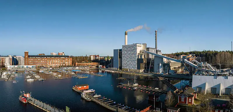 Ainutlaatuinen alumiinikomposiitista valmistettu 3D-julkisivu valaisee Tamperetta arkkitehdin vision mukaisesti